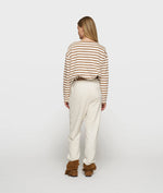 Lade das Bild in den Galerie-Viewer, 10DAYS Boat Neck Top Stripes Ecru/Suede
