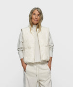 Lade das Bild in den Galerie-Viewer, 10DAYS Padded Vest Monogram Pearl
