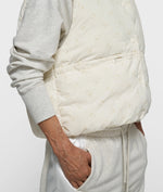Lade das Bild in den Galerie-Viewer, 10DAYS Padded Vest Monogram Pearl
