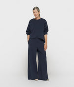Lade das Bild in den Galerie-Viewer, silent chique raglan sweater
