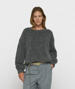 Lade das Bild in den Galerie-Viewer, curly 10 knit sweater | antra melee
