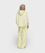 Lade das Bild in den Galerie-Viewer, 10DAYS Statement Logo Hoodie Pastellgelb
