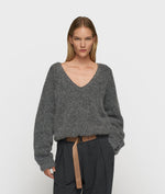 Lade das Bild in den Galerie-Viewer, 10DAYS Pleat Hairy Knit Sweater Antra Melee
