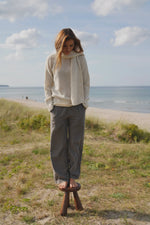 Lade das Bild in den Galerie-Viewer, BLUE Cimmie Strickbluse &quot;ecru&quot;
