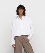 Lade das Bild in den Galerie-Viewer, 10DAYS Cropped Smoking Blouse
