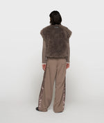 Lade das Bild in den Galerie-Viewer, 10DAYS The Bobbie Gilet Moonrock
