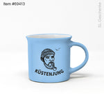 Lade das Bild in den Galerie-Viewer, Keramik-Reliefbecher „Seemann Küstenjung“
