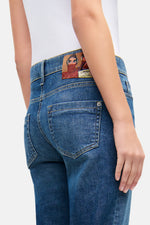 Lade das Bild in den Galerie-Viewer, CAMBIO Flared-fit Cropped Jeans FENJA
