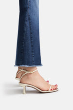 Lade das Bild in den Galerie-Viewer, CAMBIO Flared Jeans &quot;Francesca&quot; Blue Denim
