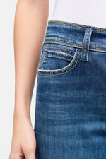 Lade das Bild in den Galerie-Viewer, CAMBIO Slim-fit Jeans PIPER SHORT
