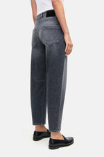 Lade das Bild in den Galerie-Viewer, CAMBIO O-Shaped Cropped Jeans OCEAN
