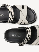 Lade das Bild in den Galerie-Viewer, NWD-417 Ivory comb
