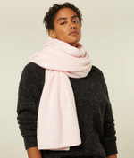 Lade das Bild in den Galerie-Viewer, 10days Schal - soft knit scarf
